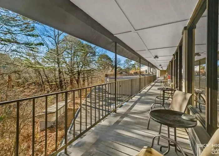 Stonegate Lodge King Bed Wifi 50In Roku Tv Salt Water Pool Room #102
