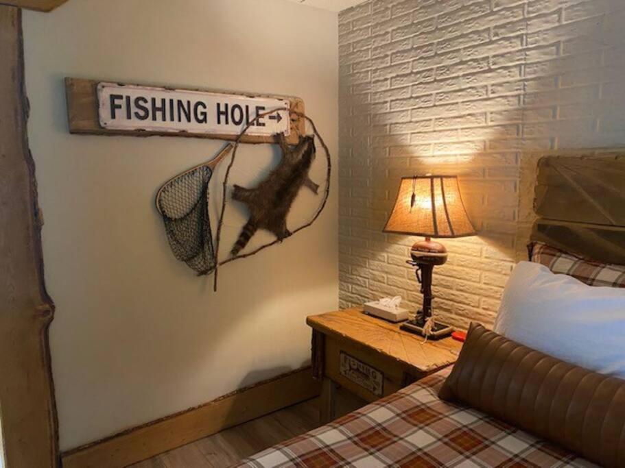 Stonegate King Bed Wifi 50in Roku Tv Salt Water Pool #102 Apartment
